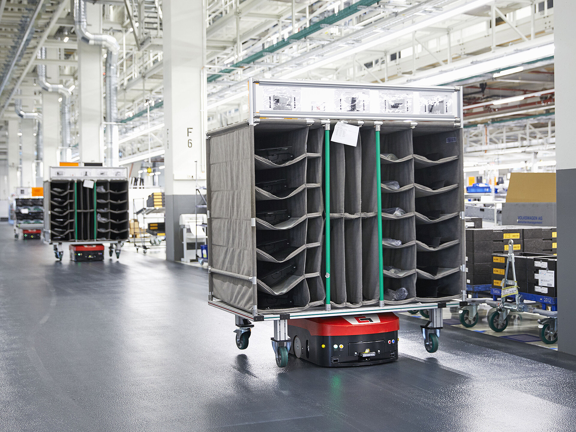 INTRALOGISTICS Service solutions for intralogistics