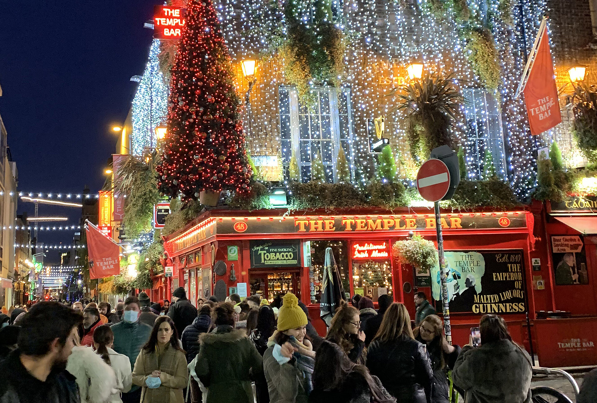 Christimas lights at the Temple Bar